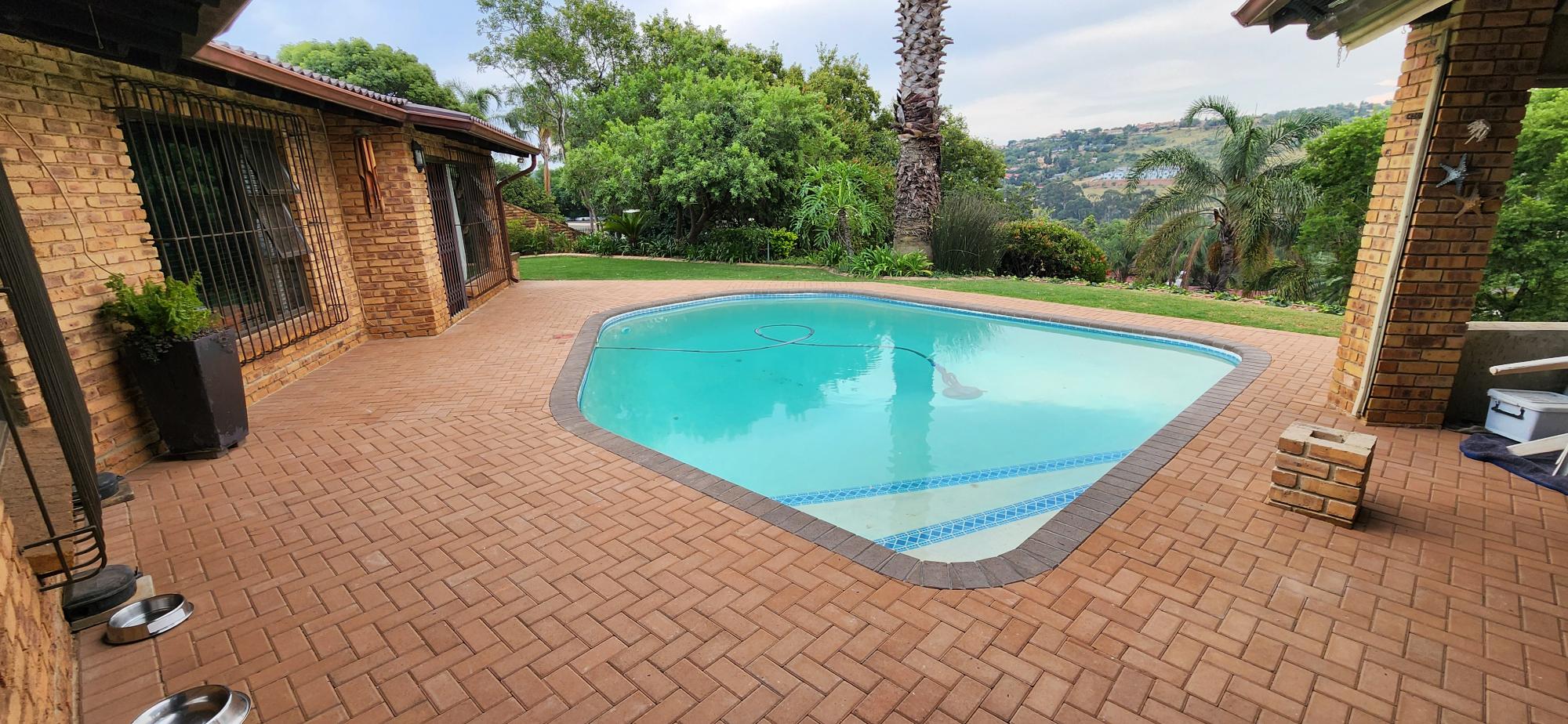 paving-swimming-pool-coping