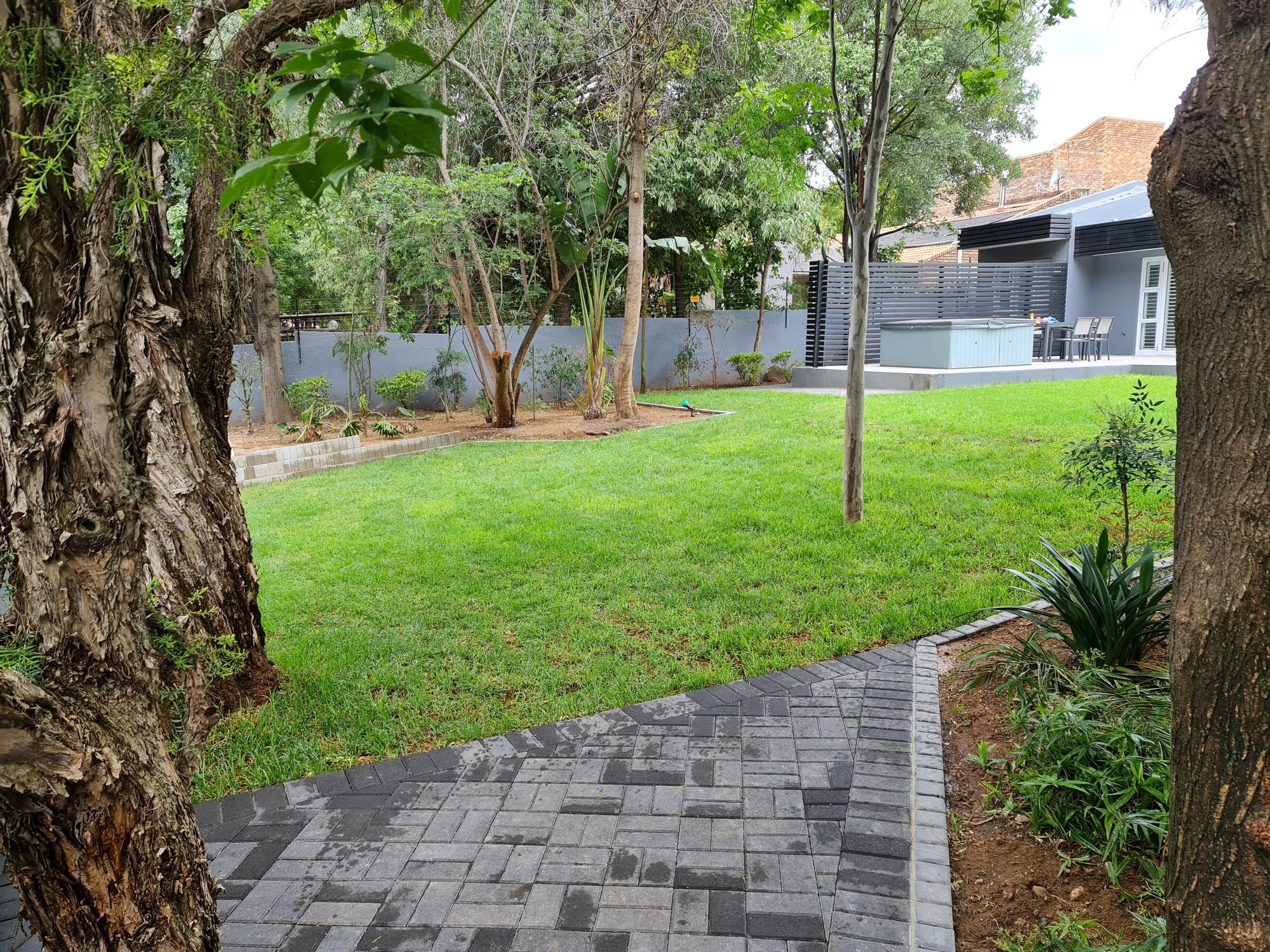 organic-grass-installation-after