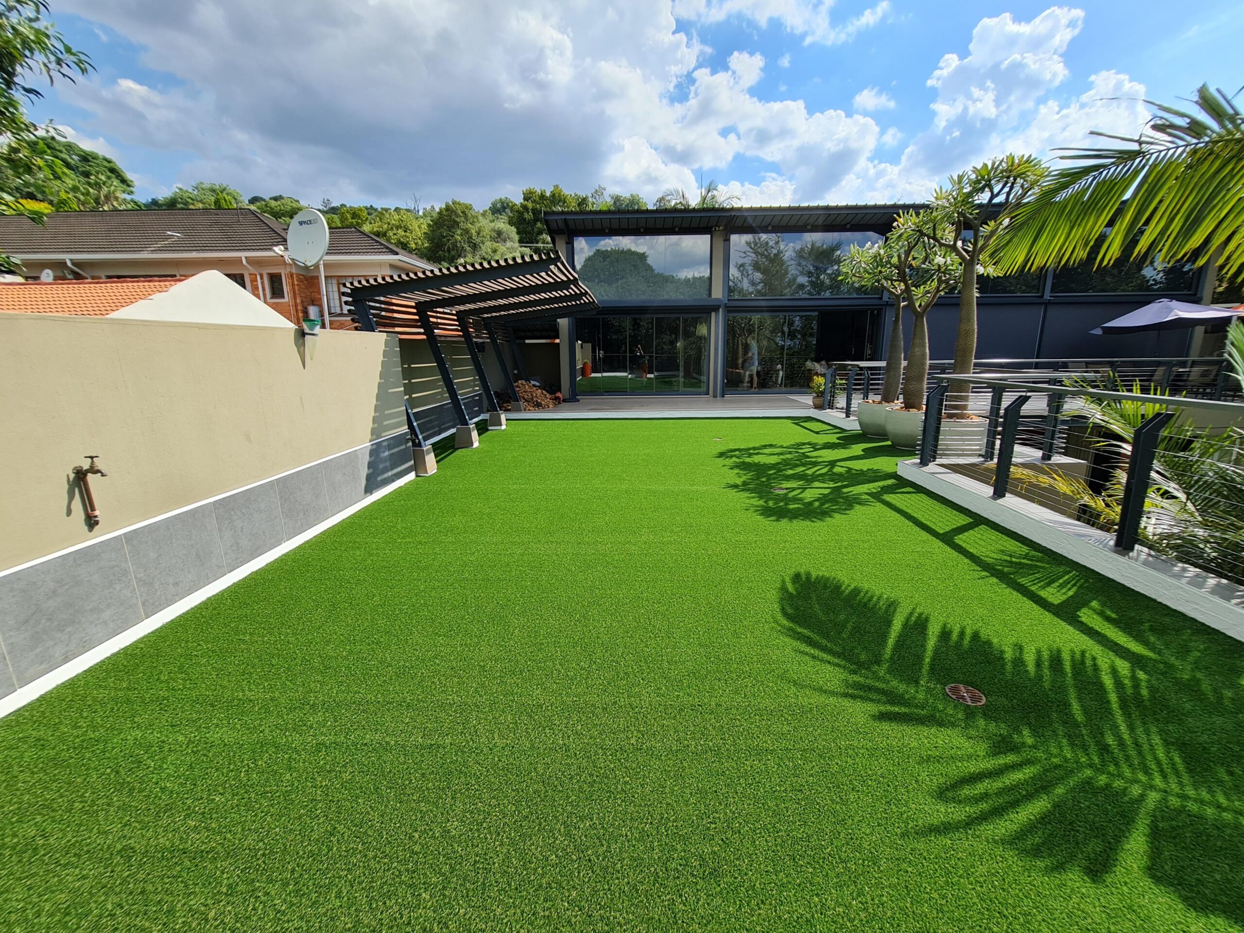 20mm-artificial-grass-installation