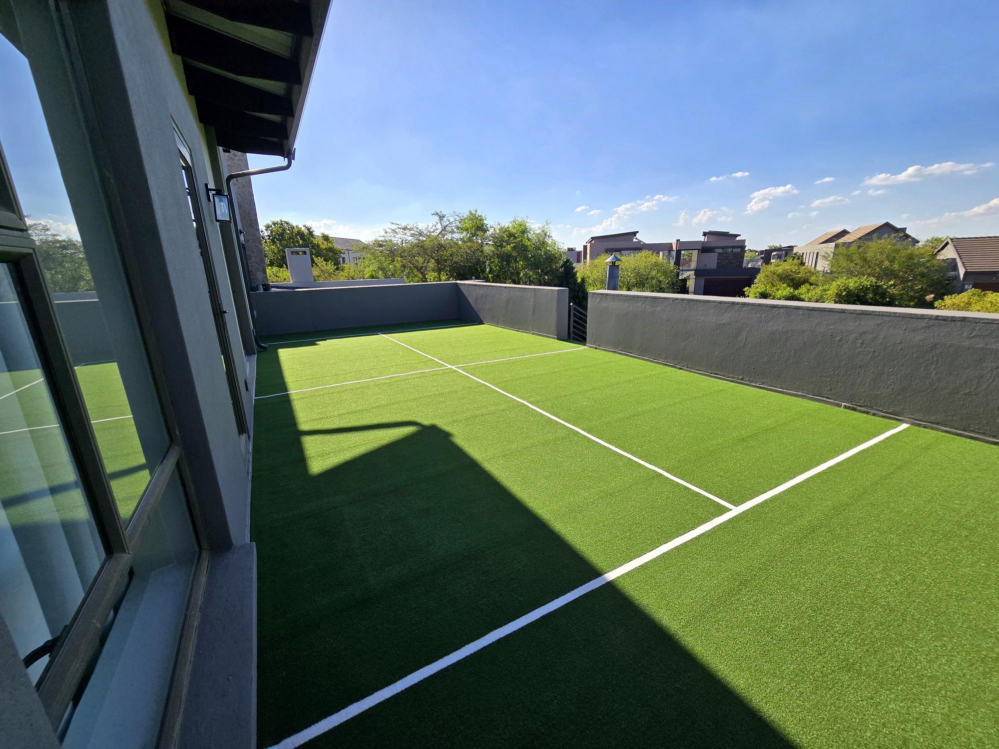 10mm-multi-sport-colours-installation